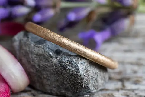 Schlichter Verlobungsring aus 750 Roségold