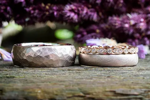 Eheringe gehämmert im Vintage Stil