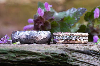 Rustikale & märchenhafte Eheringe aus Tantal, Platin & Rosépalladium Eheringe aus Tantal, Platin & Rosépalladium
